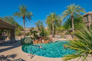 Photo #5: 6143273 Listing