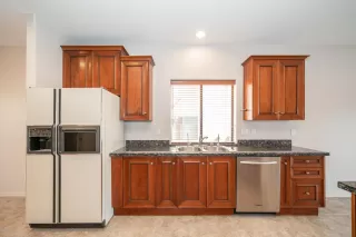 Photo #6: 6143379 Listing