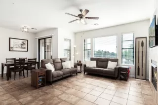 Photo #3: 6143426 Listing