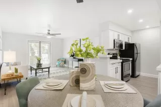 Photo #6: 6143803 Listing