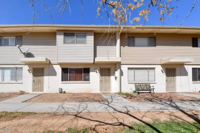 MLS: 6143903 Condo For Sale