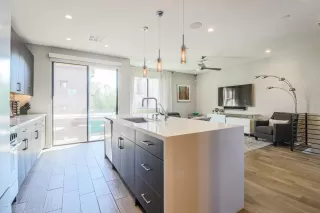 Photo #6: 6143995 Listing