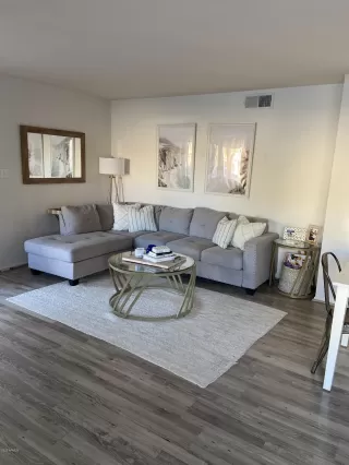 Photo #5: 6144070 Listing 
