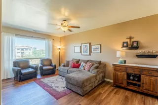 Photo #4: 6144182 Listing