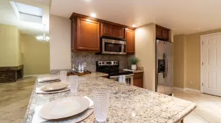 Photo #5: 6144328 Listing