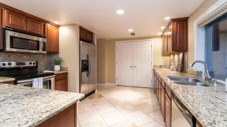 Photo #6: 6144328 Listing