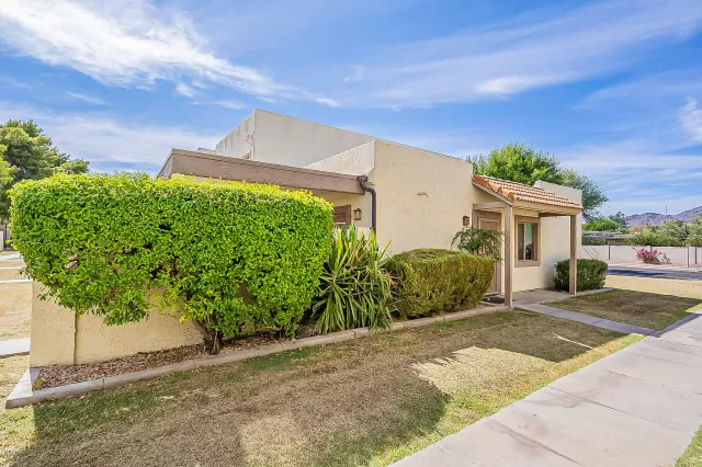 MLS: 6144364 Condo For Sale