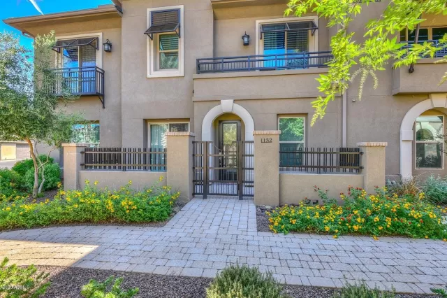 MLS: 6144697 Condo For Sale