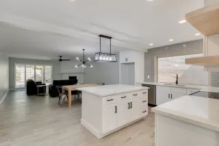 Photo #6: 6144839 Listing 