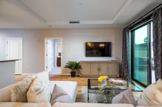 Photo #5: 6145346 Listing