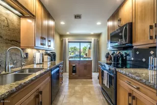 Photo #5: 6145653 Listing
