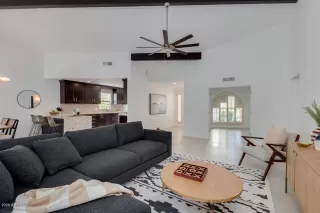 Photo #4: 6145824 Listing