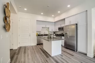 Photo #5: 6146097 Listing