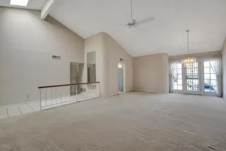 Photo #2: 6146973 Listing