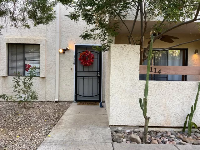 MLS: 6147066 Condo For Sale