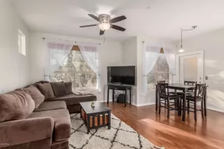 Photo #2: 6147188 Listing