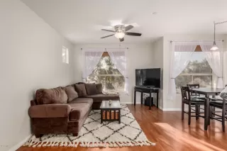 Photo #4: 6147188 Listing