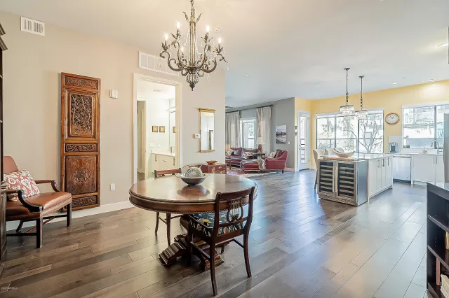 MLS: 6147584 Condo For Sale