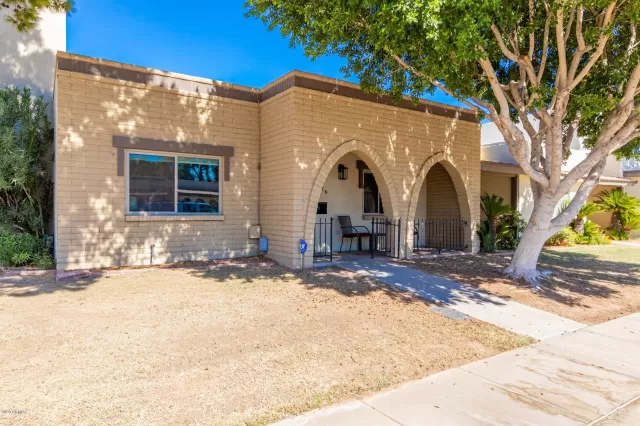 MLS: 6147673 Condo For Sale