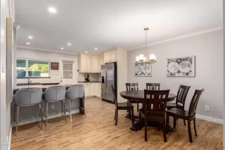 Photo #5: 6147673 Listing