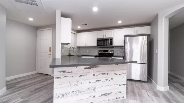 MLS: 6148192 Condo For Sale