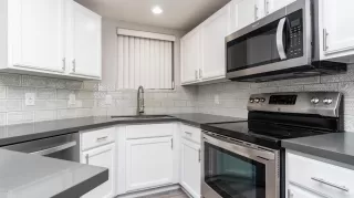 Photo #2: 6148192 Listing