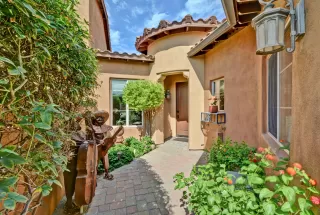 Photo #2: 6148404 Listing