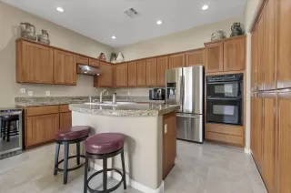 Photo #5: 6148489 Listing