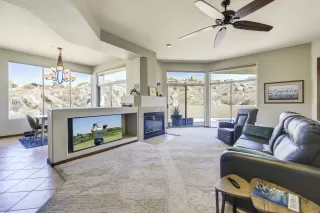 Photo #2: 6148492 Listing