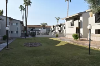 Photo #5: 6148580 Listing
