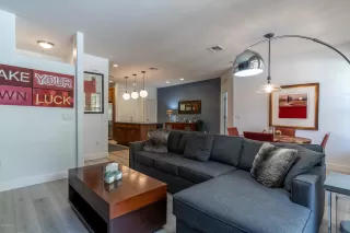 Photo #6: 6148747 Listing