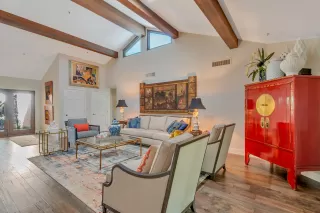 Photo #6: 6148874 Listing