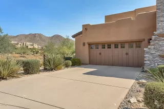 Photo #2: 6149087 Listing