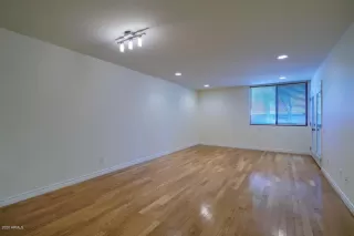 Photo #6: 6149264 Listing