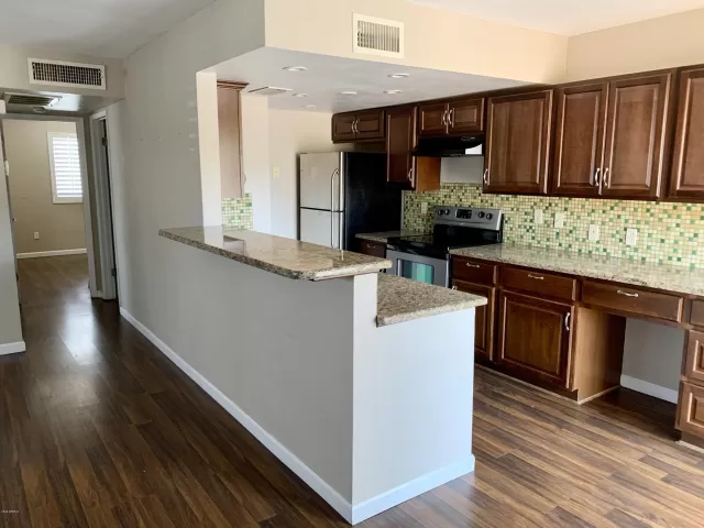 MLS: 6149267 Condo For Sale