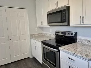 Photo #6: 6149367 Listing 