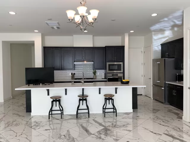 MLS: 6149408 Condo For Sale