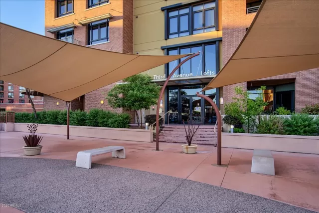 MLS: 6149451 Condo For Sale