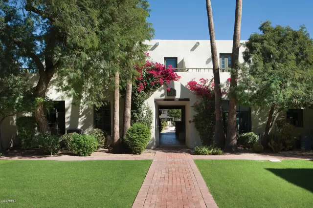 MLS: 6149701 Condo For Sale