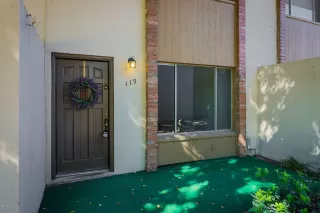 Photo #5: 6149860 Listing