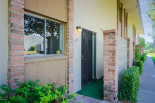 Photo #6: 6149860 Listing