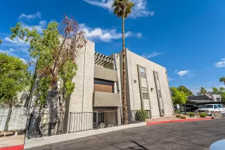 Photo #5: 6150212 Listing