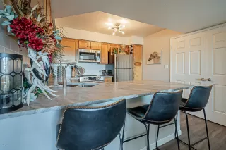 Photo #2: 6150221 Listing