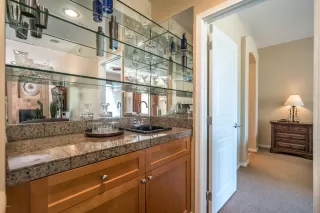 Photo #4: 6150387 Listing