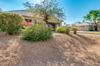 Photo #5: 6150456 Listing