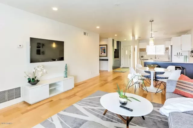 MLS: 6150602 Condo For Sale