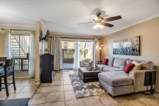 Photo #4: 6150660 Listing