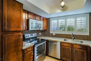 Photo #4: 6150755 Listing