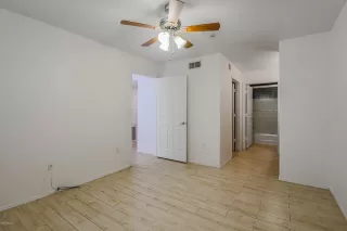 Photo #6: 6150755 Listing