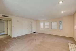 Photo #3: 6150825 Listing 